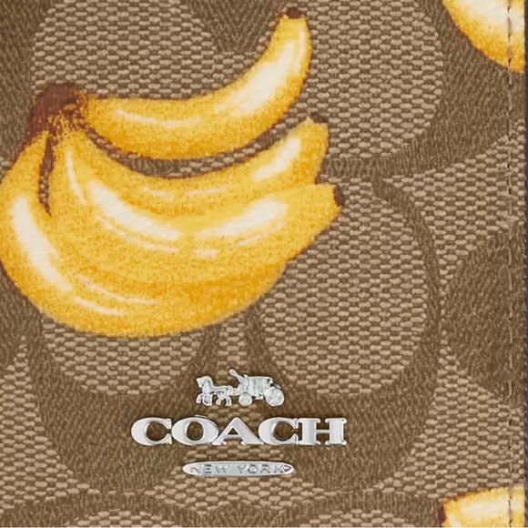 Coach zip card case with banana print - Picture 3 of 7